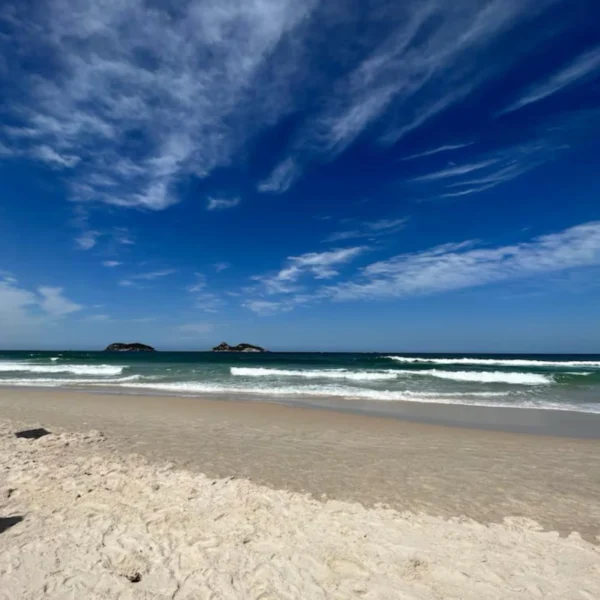 Beach House – Private Suite - Image 7