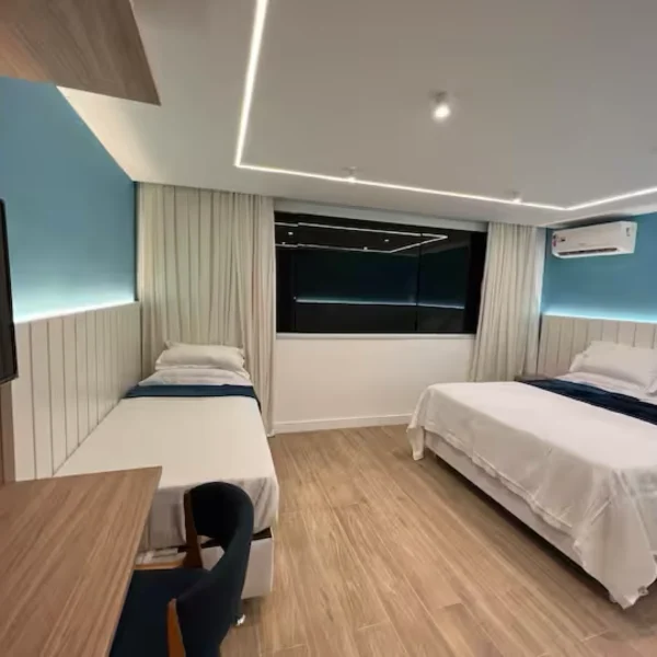 Beach House – Private Suite - Image 2